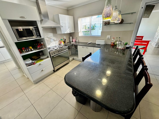 3 Bedroom Property for Sale in Stilbaai Wes Western Cape